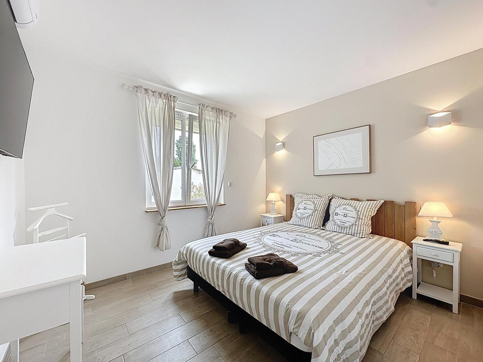 Charmante Maison 2 Chambres Avec Cour Et Jardin Sainte-Savine Kültér fotó