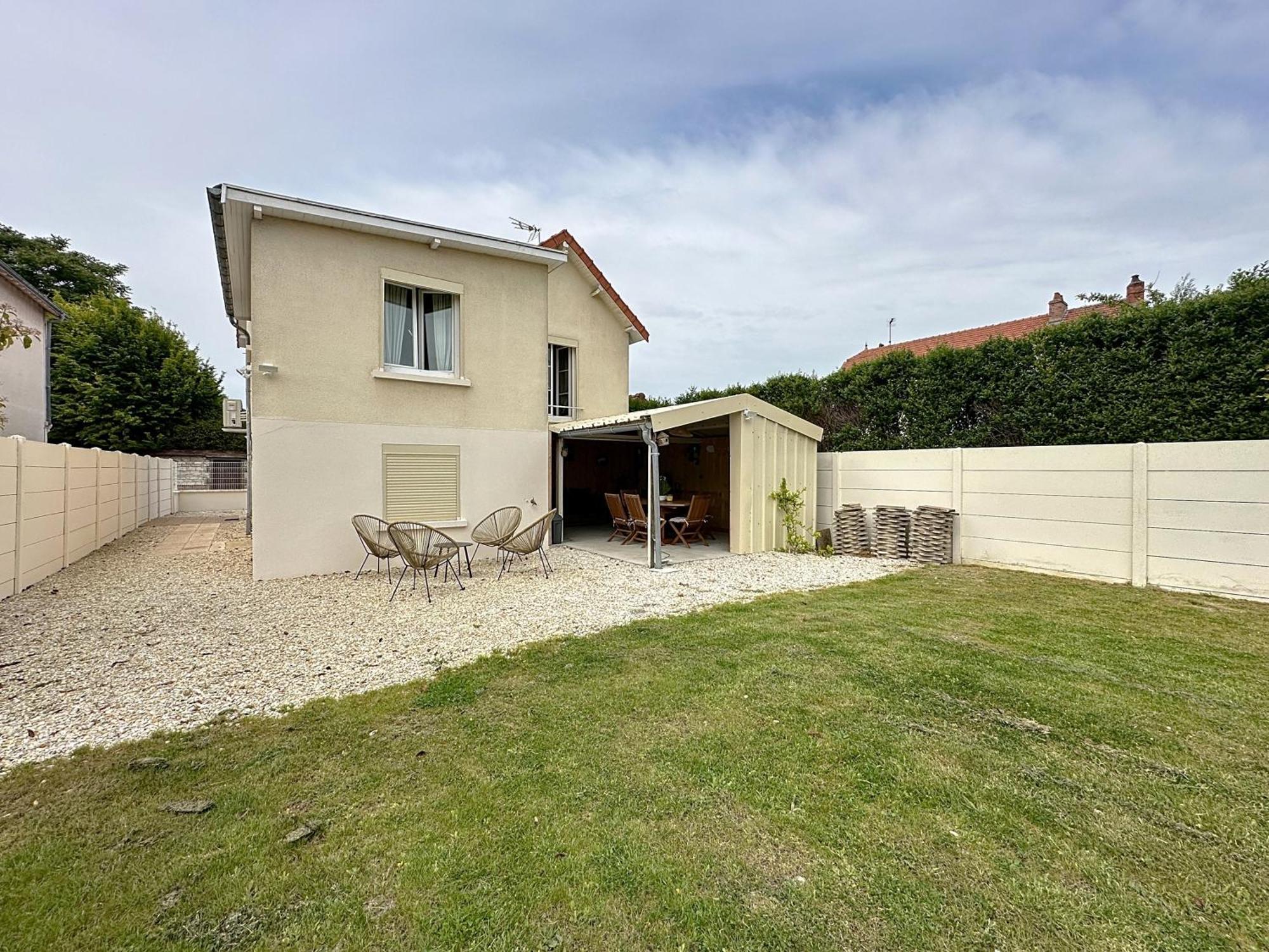 Charmante Maison 2 Chambres Avec Cour Et Jardin Sainte-Savine Kültér fotó